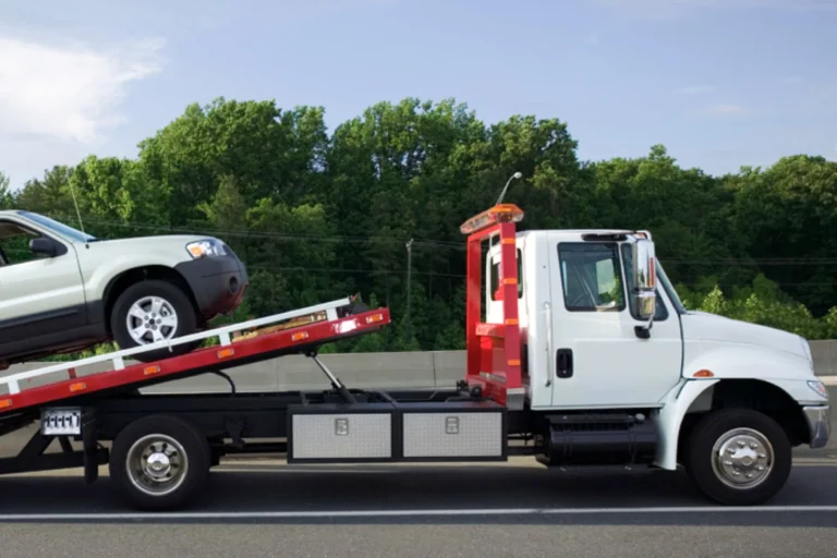 Reliable truck towing for breakdowns, accidents, and commercial vehicle transport.